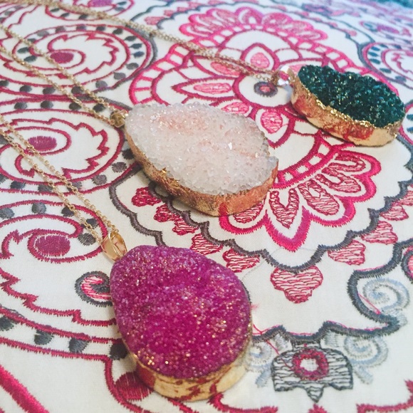 Geode Necklaces 🌟🔮 - Picture 2 of 6