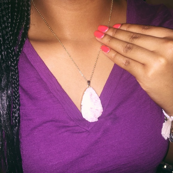 Geode Necklaces 🌟🔮 - Picture 6 of 6