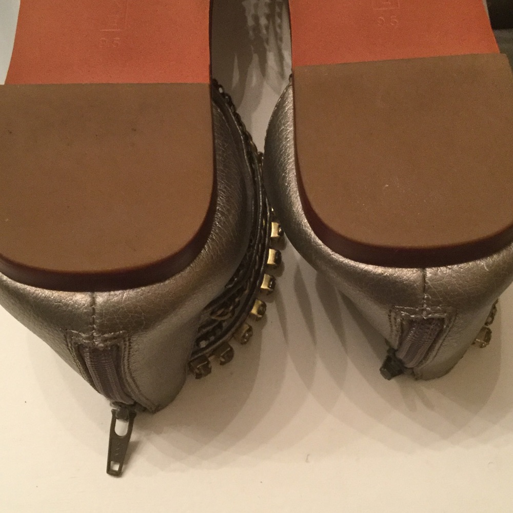 Sandals - Picture 4 of 8