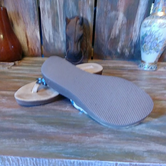 Wedge flip flops - Picture 2 of 2