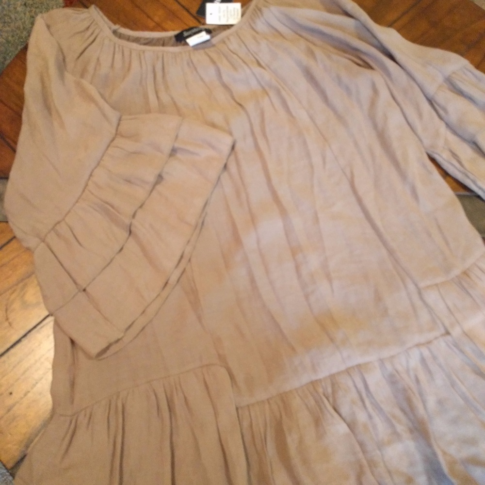 BNWT Sassybling long sleeved tunic, Size M