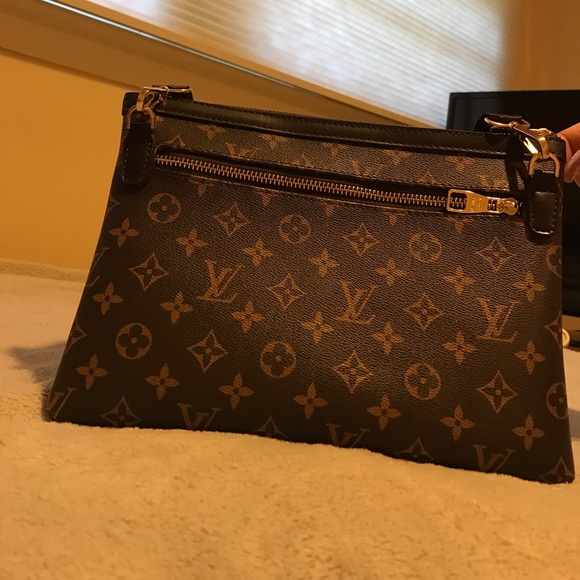 Imitation Designer Handbag *BRAND NEW* - Picture 1 of 7