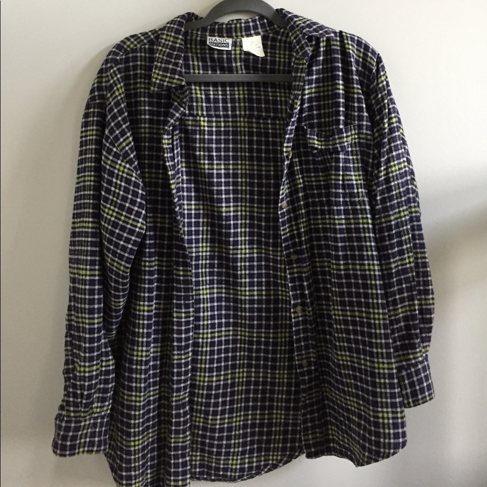 A dark purple and yellow flannel