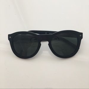 Ray & Bone Keaton black sunglasses wayfarer style