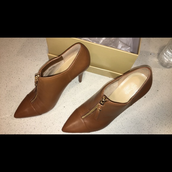 Michael Kors Heel - Picture 1 of 3