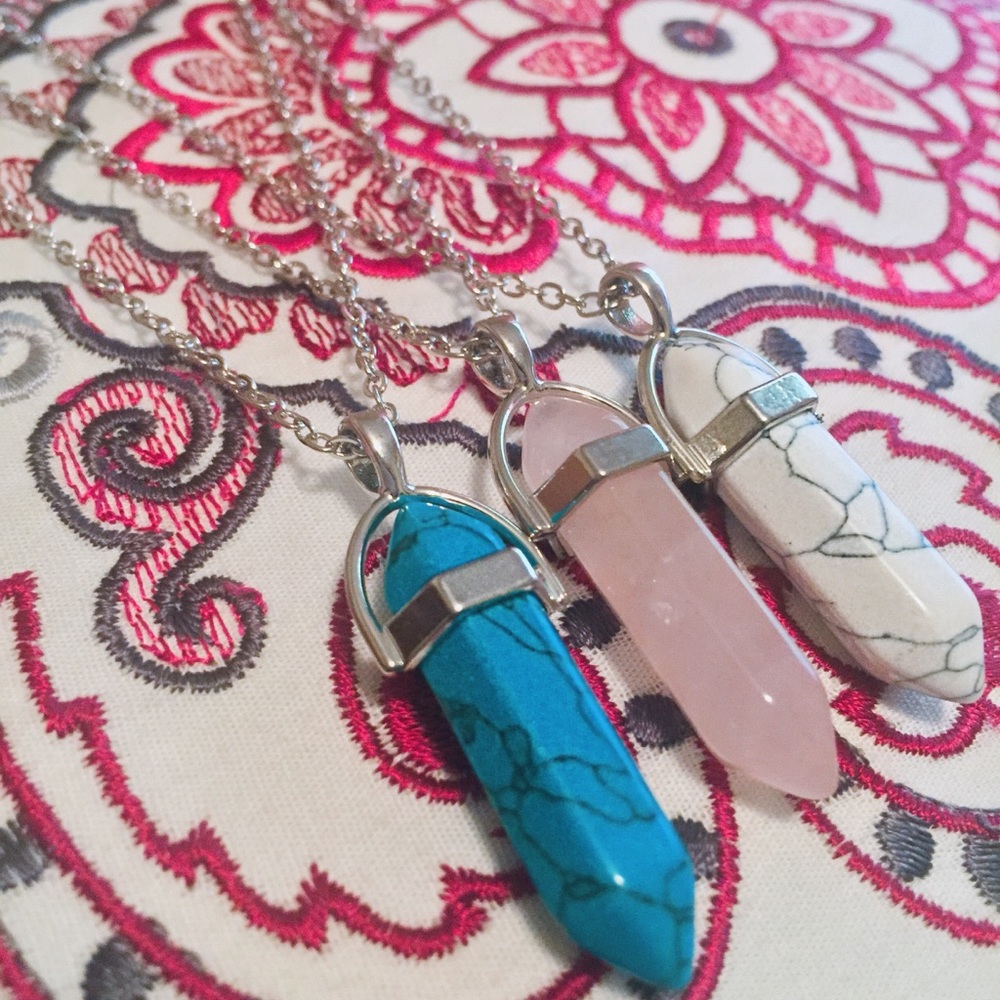 Stone Point Necklaces 💎💫
