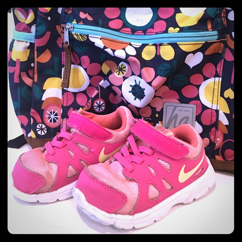 Nike Toddler Pink Tennis Shoes