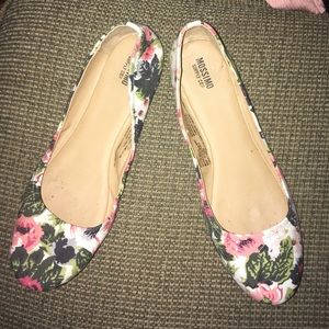 Floral flats