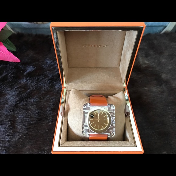 Tory Burch watch - Picture 3 of 7