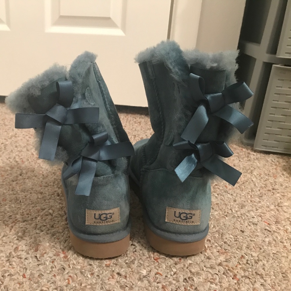 Bailey bow UGGs! Worn for one winter!
