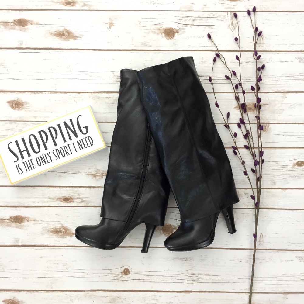 Black Heeled Boots • Perfect for a night out!