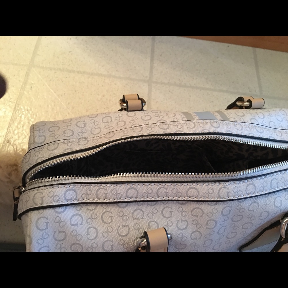 Purse - Picture 2 of 7
