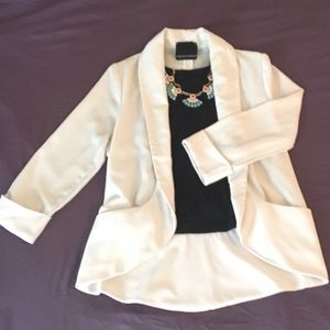White Light Weight Blazer  Harlowe & Graham