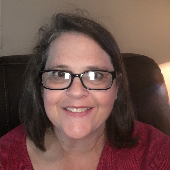 Meet your Posher, Alyson - Picture 1 of 1