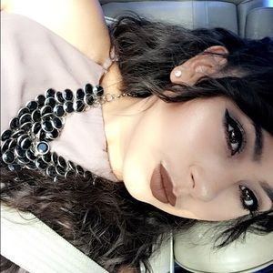 Meet your Posher, Isabel