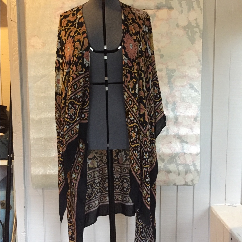 Magic Dance Border Print Kimono