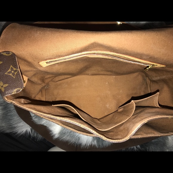 Louis Vuitton messenger bag main image 2