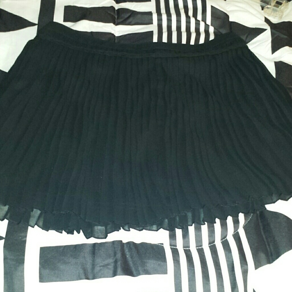 American Eagle Outfitters Pleated Skirt