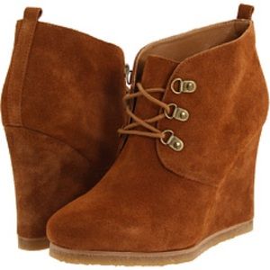 WILL BE GONE SOON Steve Madden suede booties