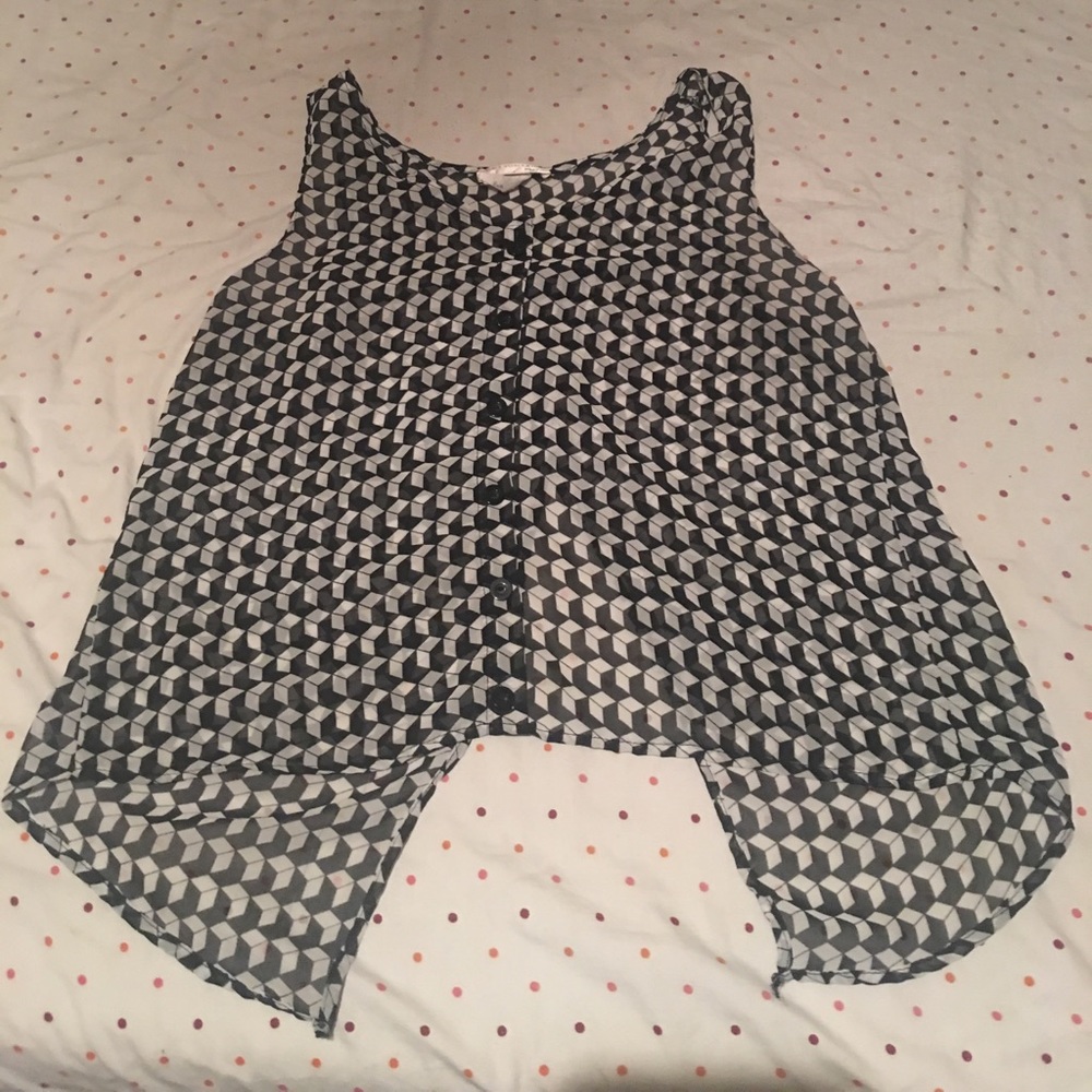 ⚪️⚫️Black and white top⚪️⚫️