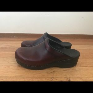 Dansko Slip-On Clog Size 40