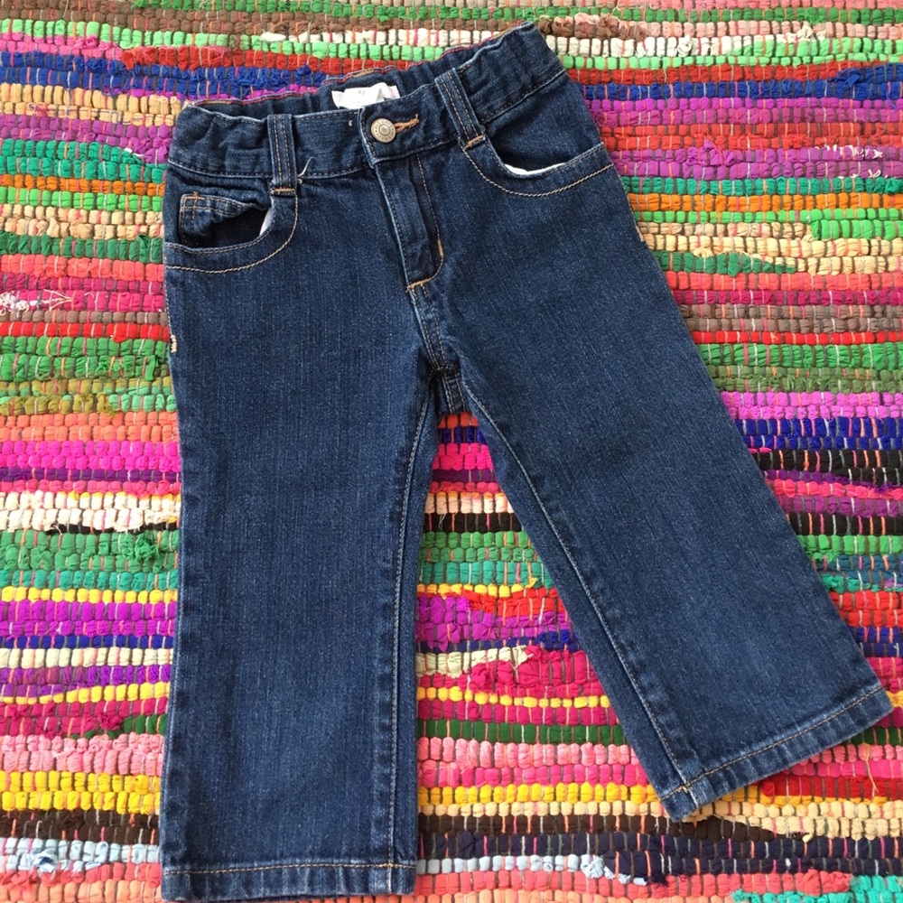 💙Almost NEW Old Navy jeans💙