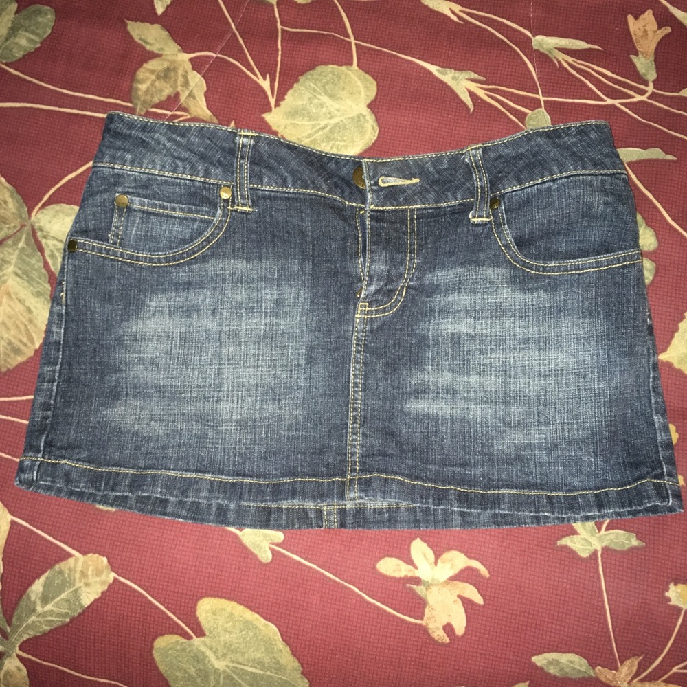 Denim skirt