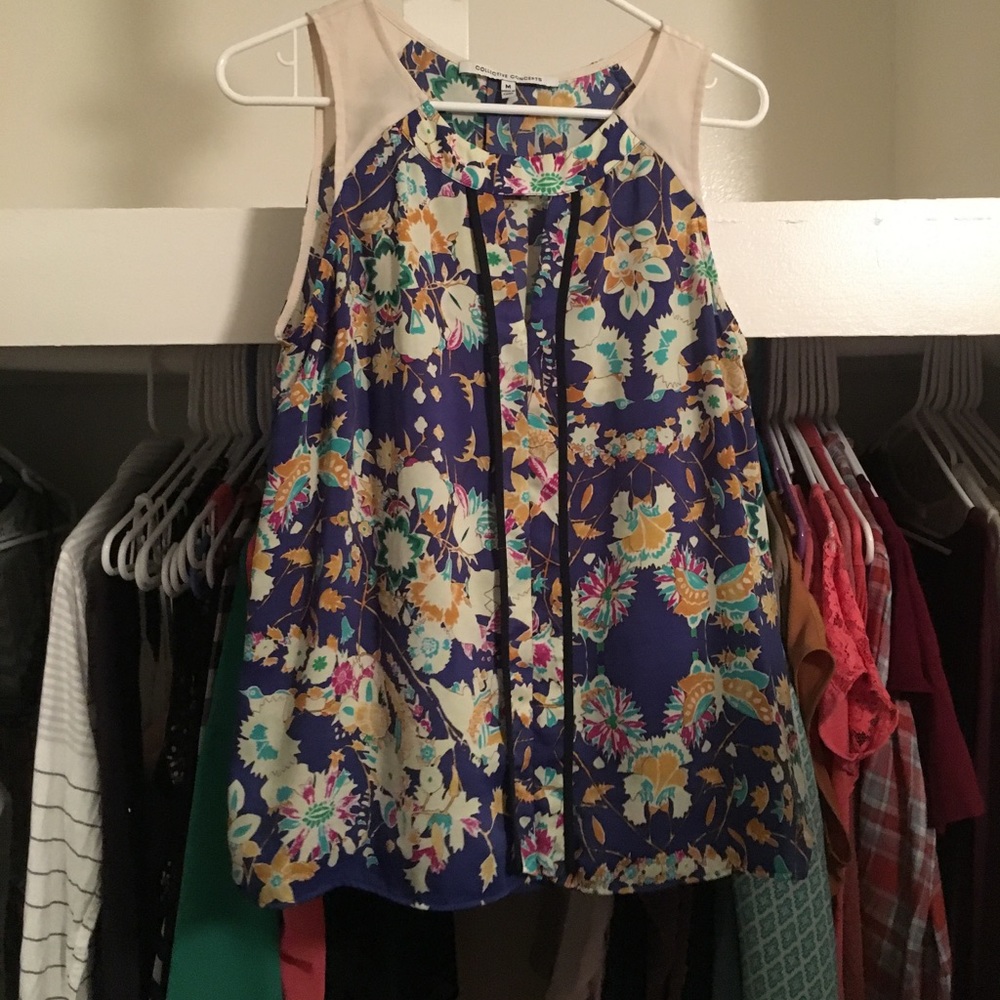 Sleeveless blouse