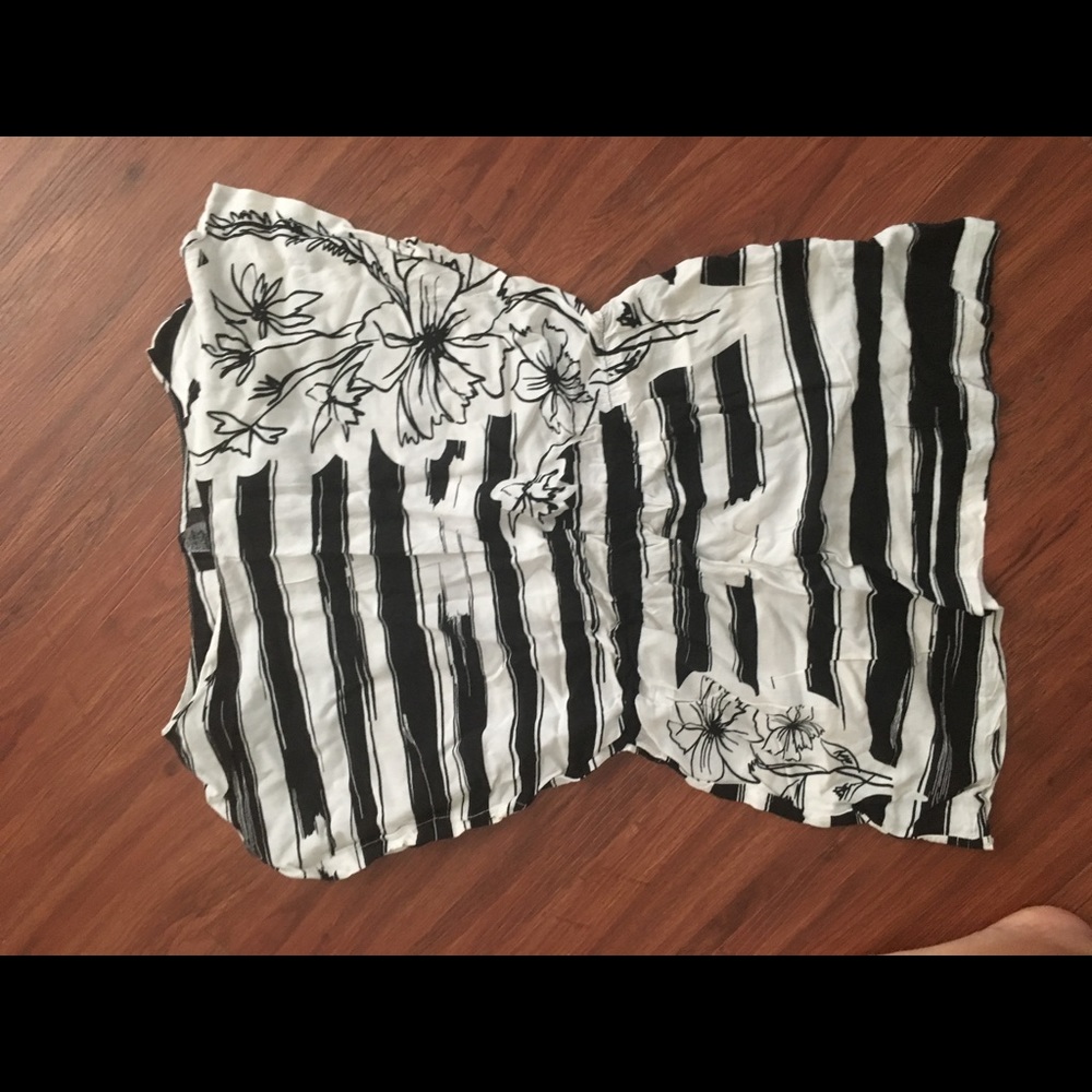 Black and white top