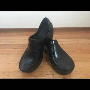 Like-New Dansko Rubber Clogs Size 40