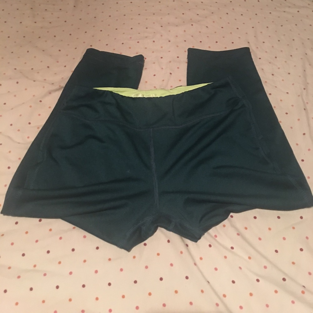 💚💚💚GREEN YOGA TIGHTS💚💚💚