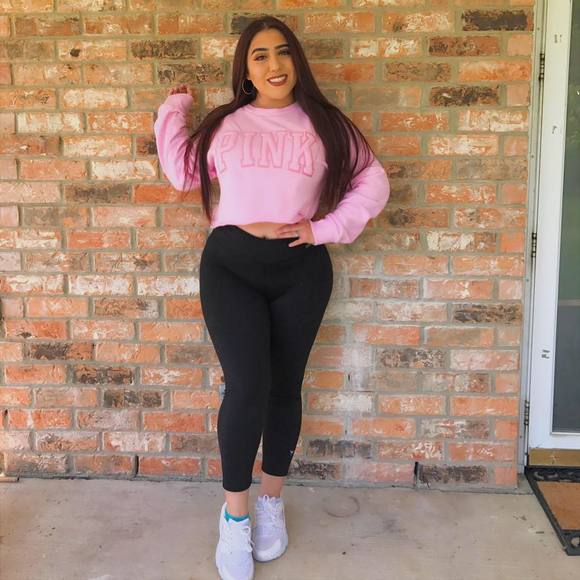 Meet your Posher, Amaris - Picture 1 of 4