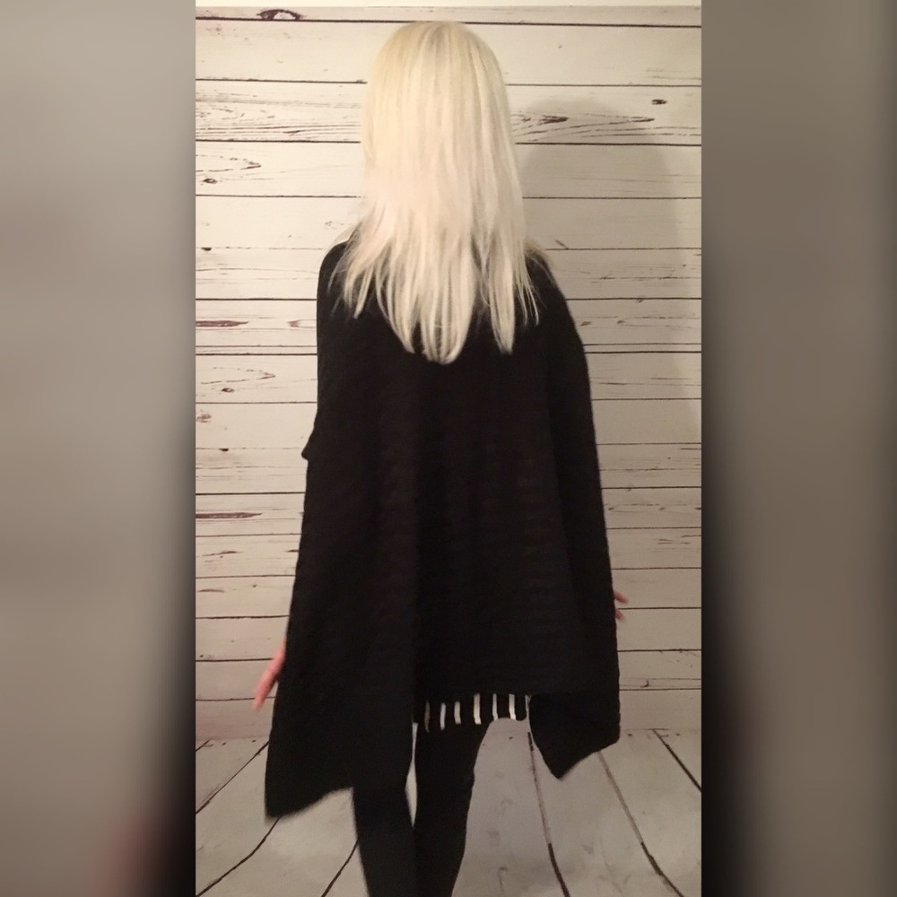 LAST 2! 🎉Fabulous long line sweater Cardigan - Picture 6 of 6