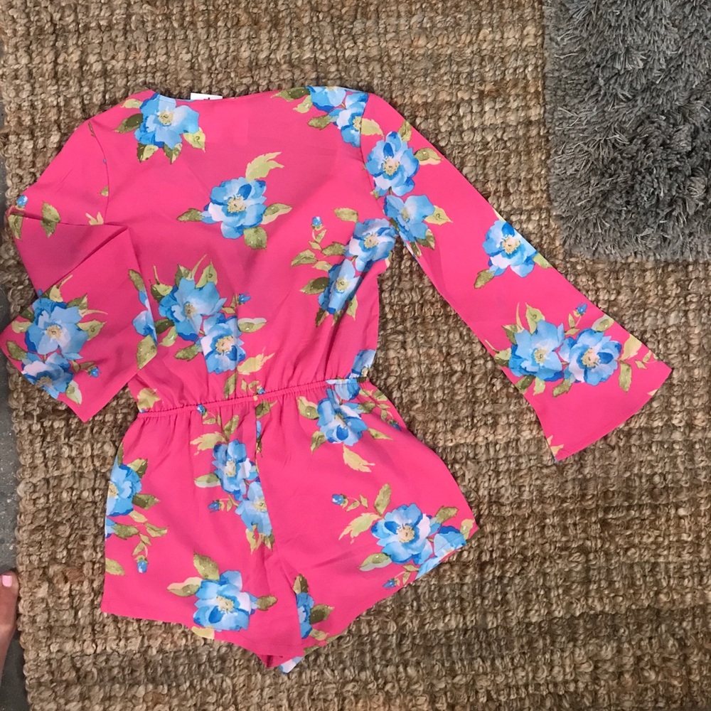 Floral Crepe Romper - Picture 7 of 7