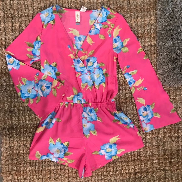 Floral Crepe Romper - Picture 3 of 7