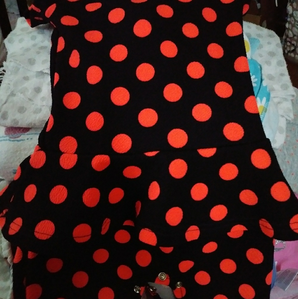 Dot dot smile romper 6/12 black & Orange