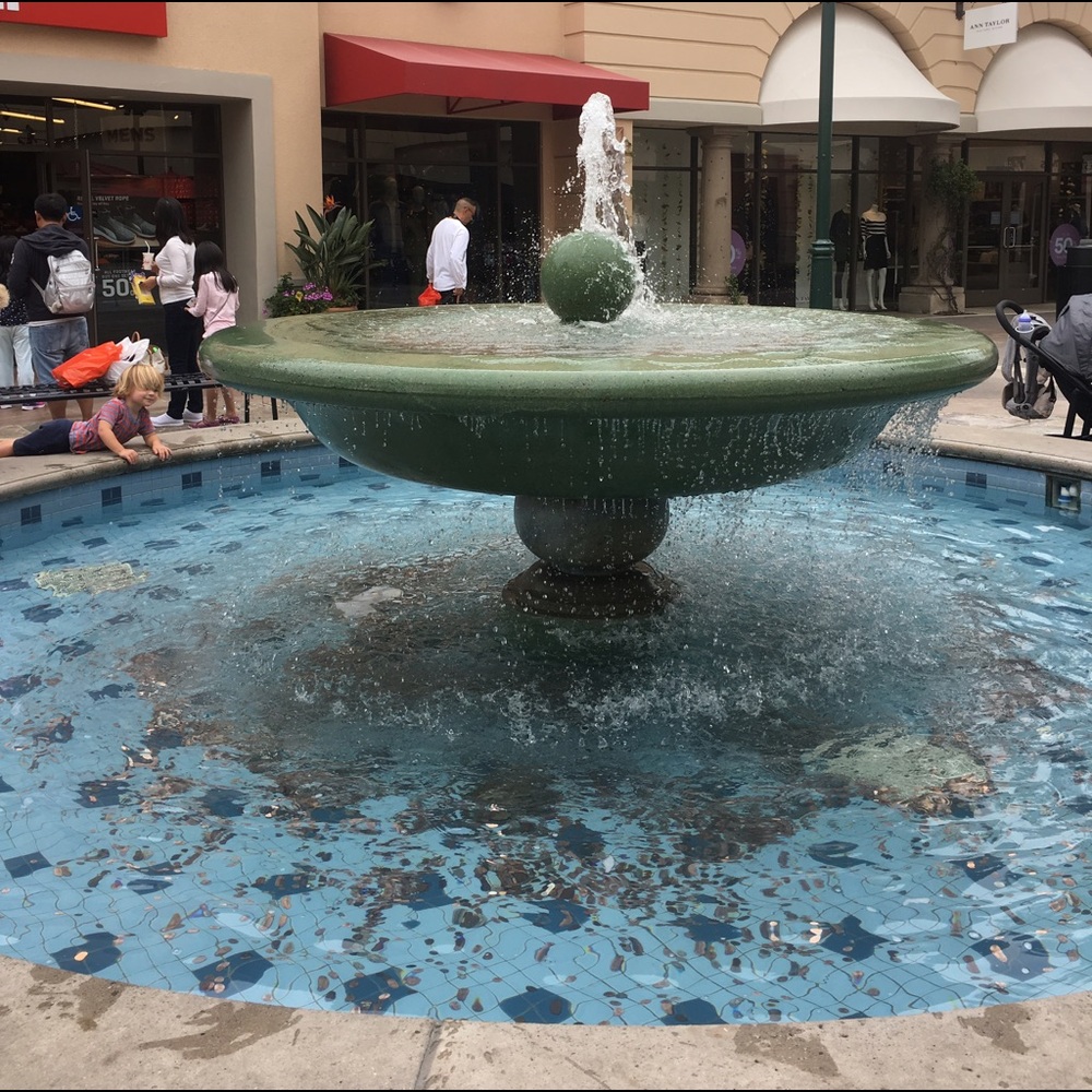 Meet your Posher, Neomi