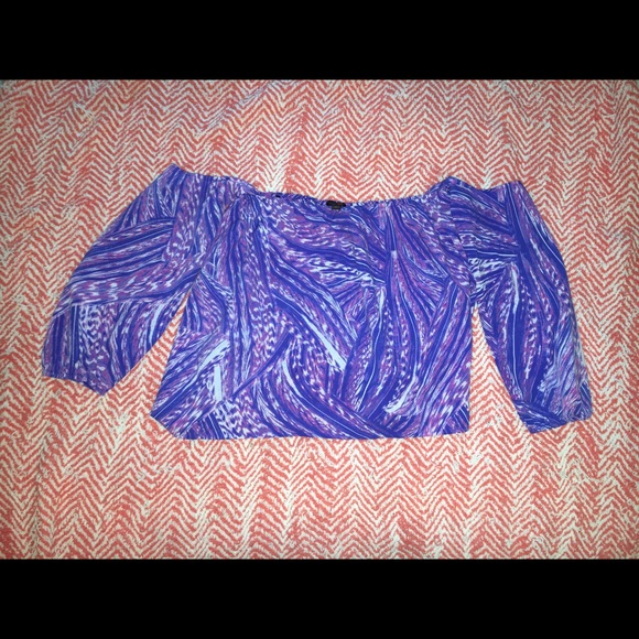 G by Guess Off the Shoulder Blouse with Sleeves - Picture 2 of 2