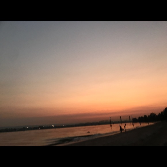 Meet your Posher, Kelly - Picture 2 of 2