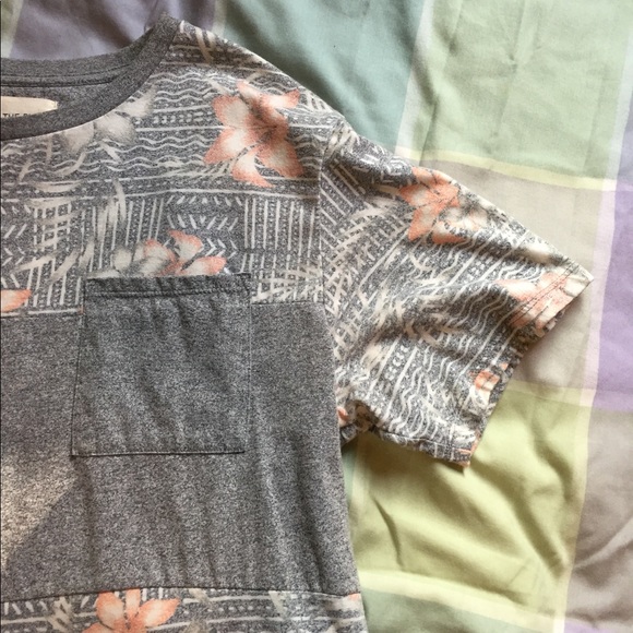 On the byas tee - Picture 2 of 2