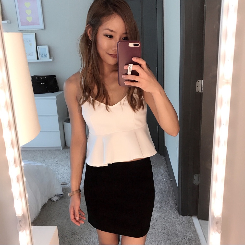 [Set of 2] Peplum Crop Tops - Picture 6 of 8