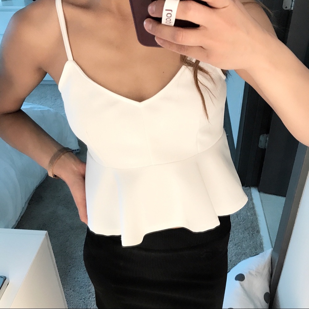 [Set of 2] Peplum Crop Tops - Picture 7 of 8