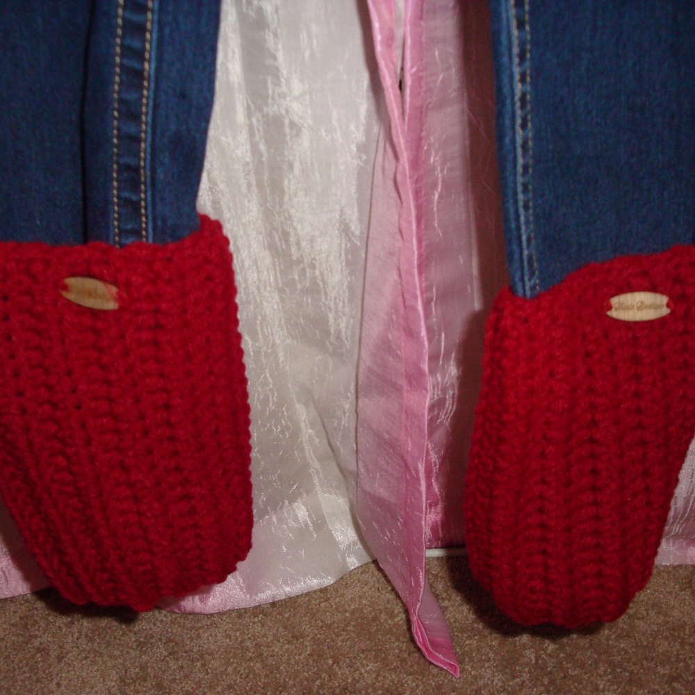 Hand Crafted 2pc. Ruffled Wrap and Boot Cover - Picture 7 of 8