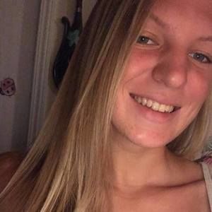 Meet your Posher, Caitlyn