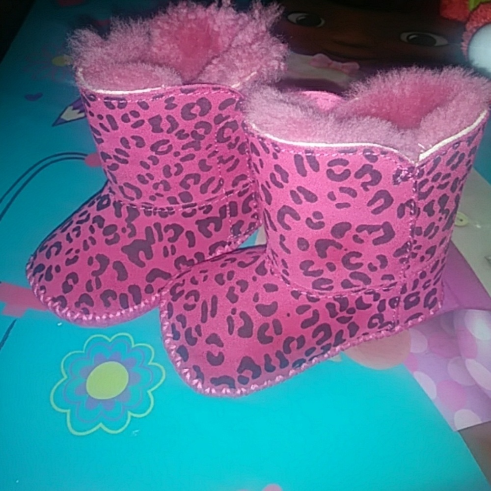 Baby girl UGGS 2/3 ❤ AUTHENTIC❤