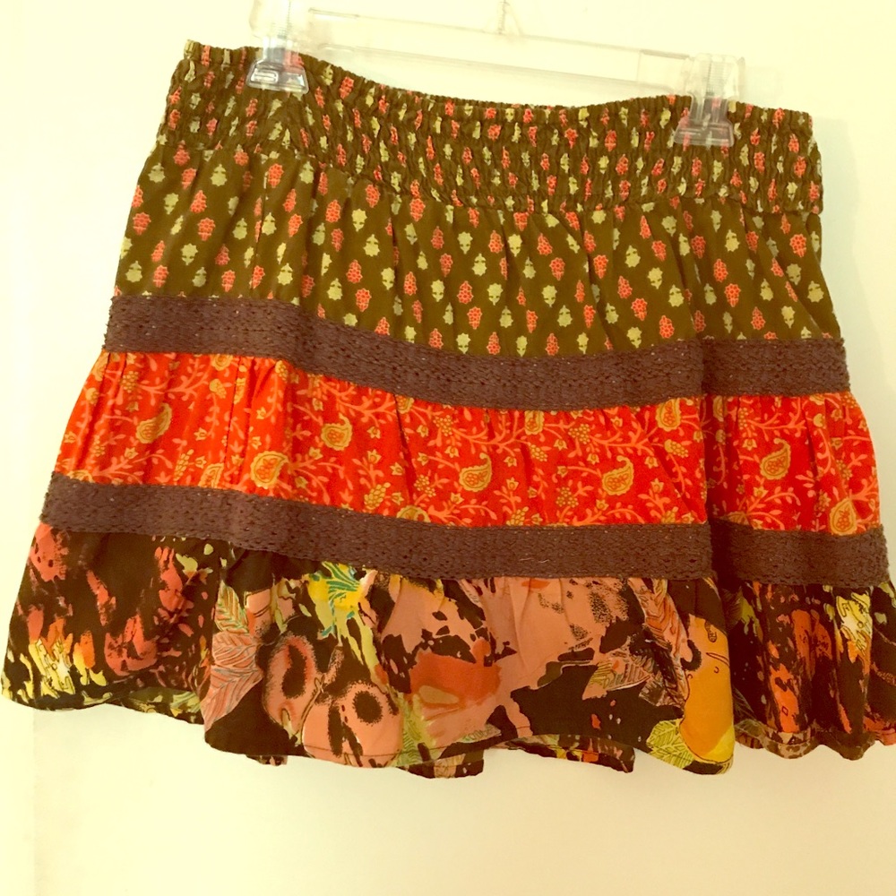 Multi patterned multi colored skirt
