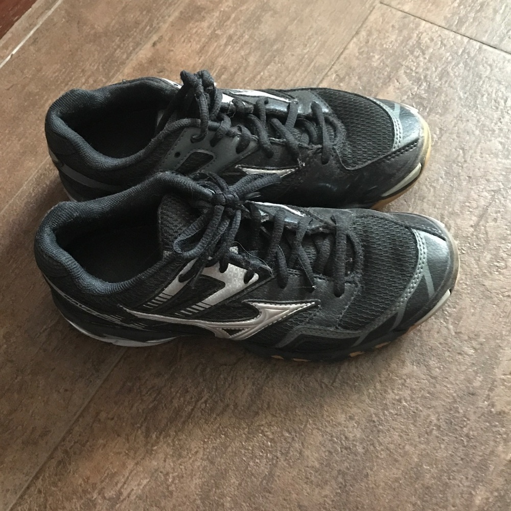 Mizuno Volleyball Shoes