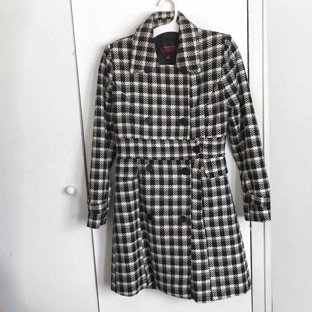 B&W Houndstooth/ plaid style Coat.