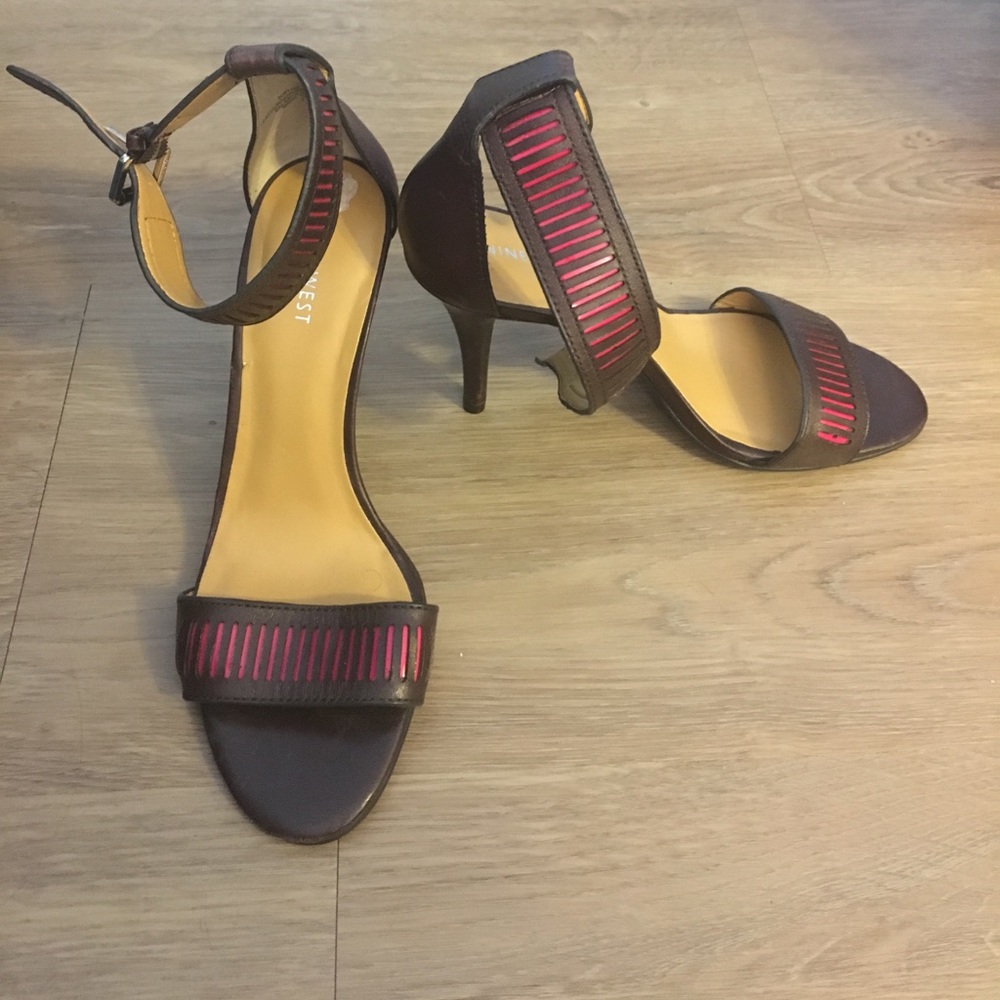 Never worn Nine West Pumps