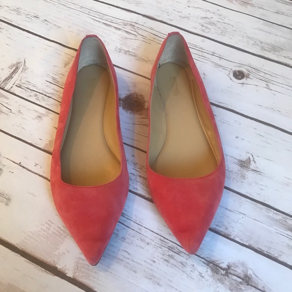 Michael Kors Shoes - Michael Kors pointed toe flats! Great condition!